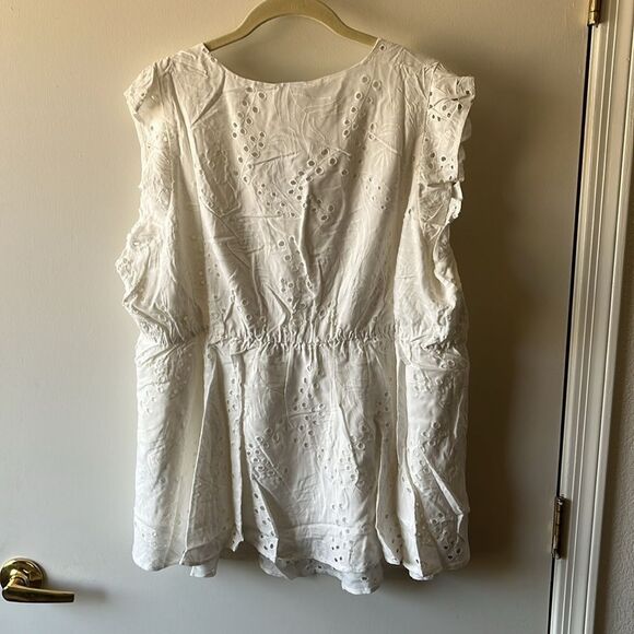 Torrid Eyelet Ruffle Sleeve Babydoll Top Size 2X NWT Cloud Dancer - Picture 2 of 6